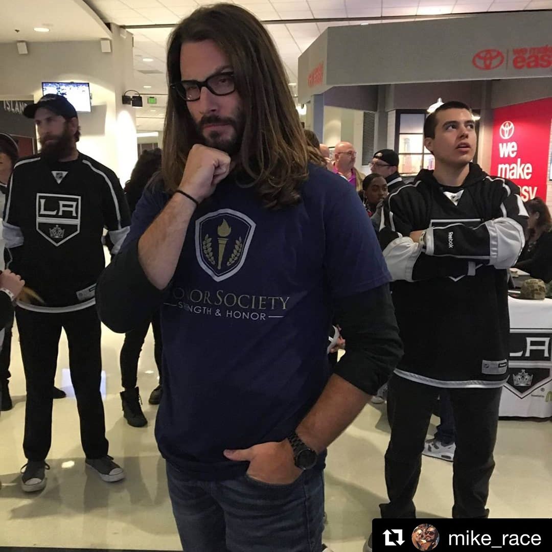 “Thanks #honorsociety for the VIP treatment at the Kings game.” #Repost @mike_race