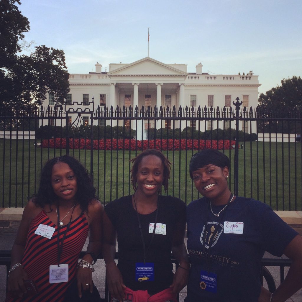HonorSociety.org Members in front of the White House